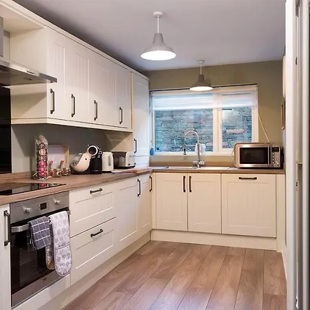 Noble Cottage-2